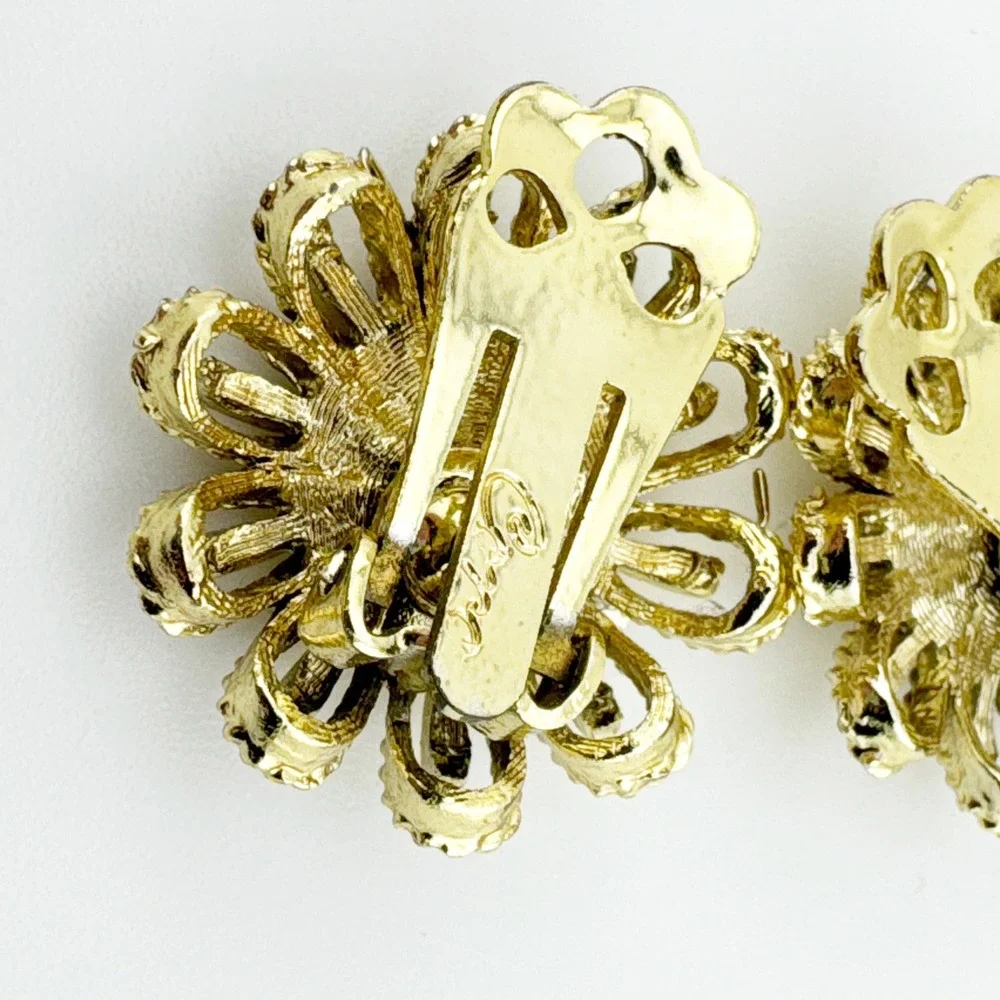Vintage Coro Gold‎ Tone Flower Clip On Earrings